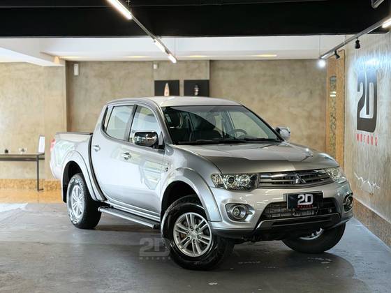 MITSUBISHI L200 TRITON 3.2 HPE 4X4 CD 16V TURBO INTERCOOLER DIESEL 4P AUTOMÁTICO